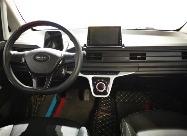 Мощность 39 л.с. и запас хода до 175 км по цене от 5800 долларов. В Китае представлен очередной недорогой электромобиль