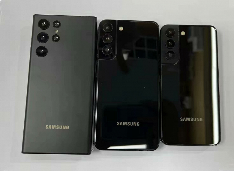 Samsung Galaxy S22, Galaxy S22+ и Galaxy S22 Ultra впервые показали вместе. Фото и видео точных макетов