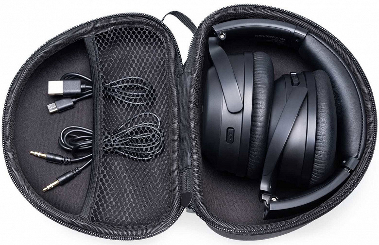 Zvox AV52 wireless headphones are equipped with noise canceling function