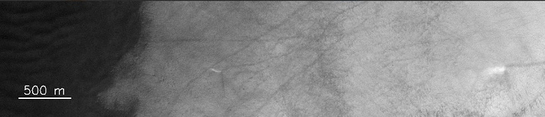 Фото гигантских смерчей на Марсе