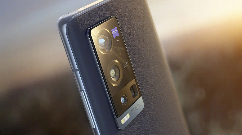 Snapdragon 888, Samsung AMOLED E4, оптика Zeiss и огромный датчик изображения. Vivo X70 Pro+ выходит уже в июне