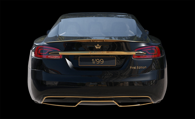 В России представили золотой электромобиль Tesla Model S за 299 тысяч долларов