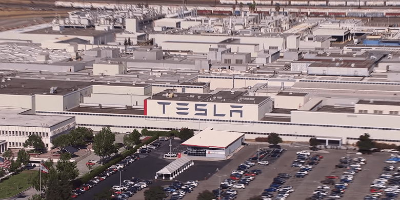 Tesla заплатит огромный штраф за плохой воздух