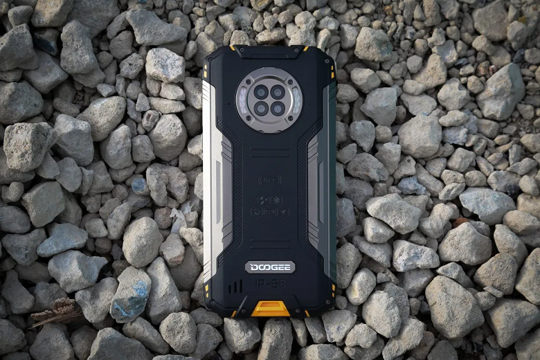 Неубиваемый смартфон с IP69K, MIL-STD 810G и камерой ночного видения Doogee S96 Pro заметно подешевел