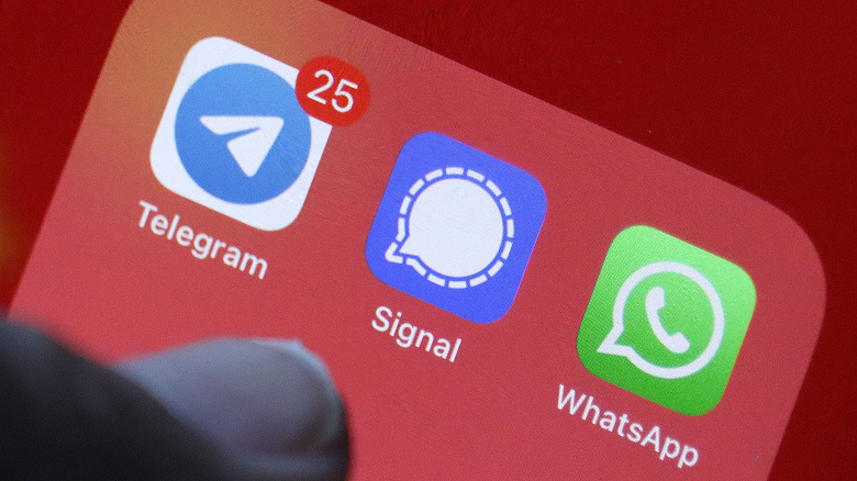 WhatsApp непотопляем: мессенджер обгоняет конкурентов, несмотря на скандал
