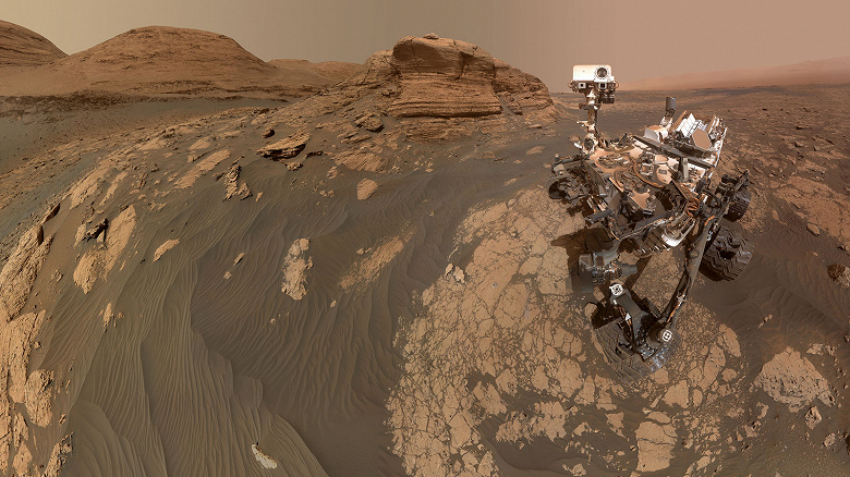 Восхождение марсохода Curiosity на Мон-Мерку сфотографировали из космоса