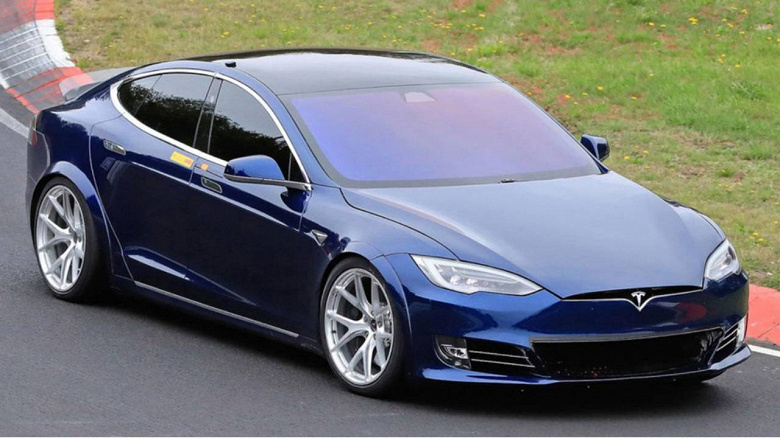 Tesla отменила свой самый быстрый электромобиль Model S Plaid Plus