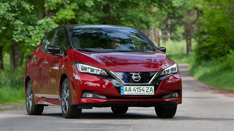 Один из самых популярных электромобилей в мире Nissan Leaf начали официально продавать на рынке Украины