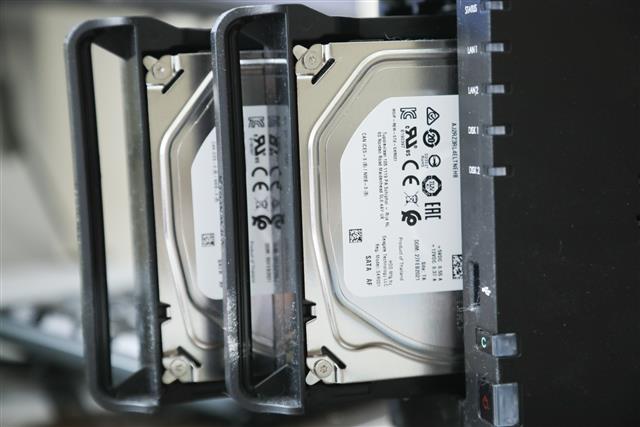 Component shortages hit hard drive production