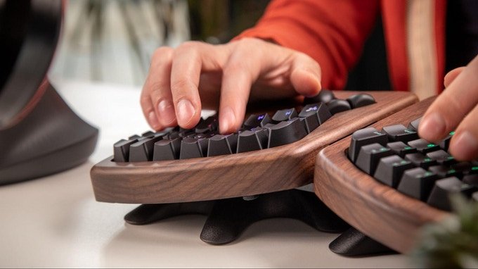 Дерево и механика: на выпуск клавиатуры Keyboardio Model 100 уже собрано более 500 000 долларов