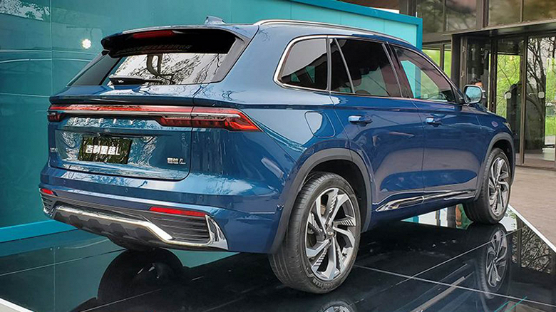 Large crossover with Volvo engine, three displays and automatic parking system for under $ 23,000: Geely Xingyue L has already arrived in China