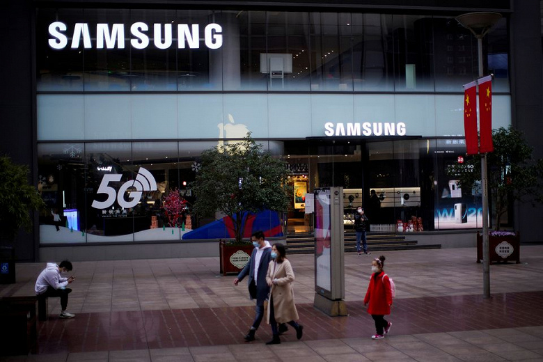 Показатели Samsung взлетели до небес несмотря на провал подразделения смартфонов