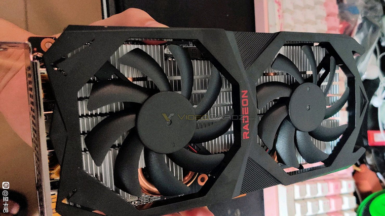 The Radeon RX 6600 XT was shown in live photos.  In the test, it performed on a par with the GeForce RTX 3070 Ti