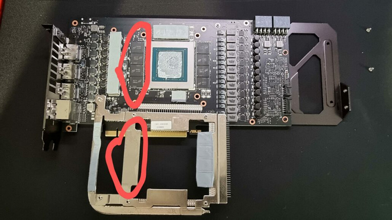Пользователь не обнаружил термопрокладок на чипах памяти своей Asus GeForce RTX 3080 Ti TUF OC