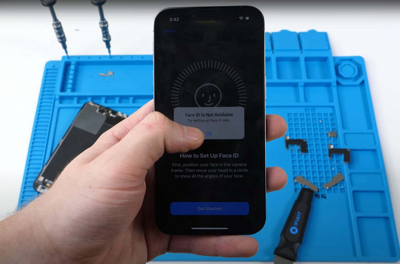 Replacing iPhone 13 screen in an unauthorized service disables Face ID