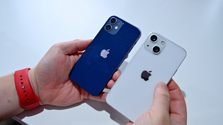 The iPhone 14 mini should be replaced by the iPhone 14 Max next year