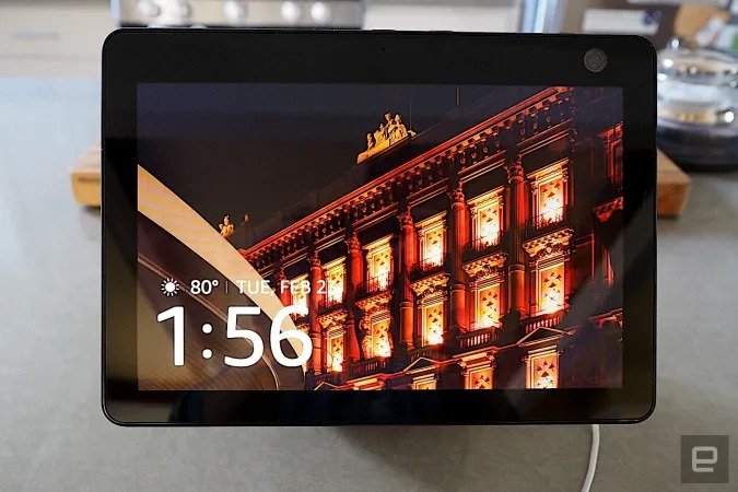 Amazon приписывают намерение выпустить настенное устройство Echo с 15-дюймовым дисплеем