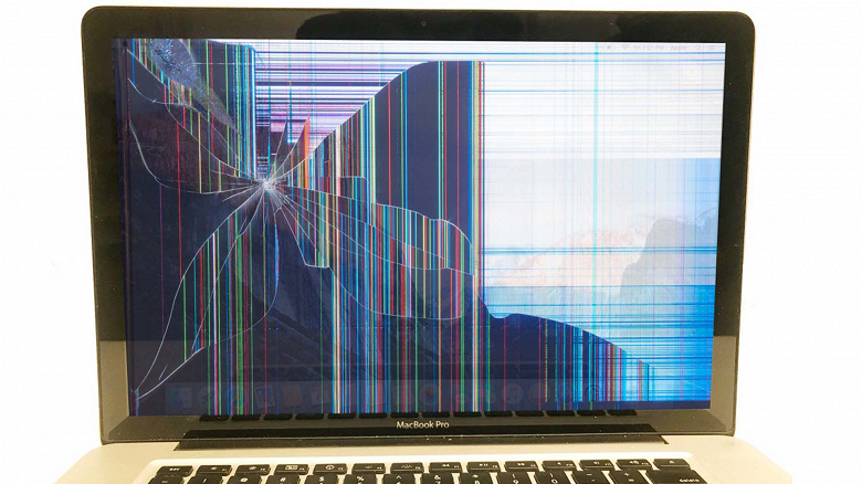 Всё больше пользователей новейших MacBook сообщают о «треснувших без причины» экранах: Apple грозит коллективный иск