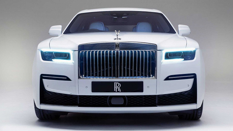 Rolls Royce Ghost was sold in the USA for bitcoins.  Local Post Oak Motor Cars Dealer Accepts Bitcoins Before Tesla