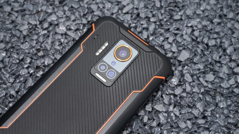 Introduced the world's first rugged 108-megapixel smartphone with night vision camera, 6000 mAh battery and wireless charging.  Zeeker P10 was estimated at 360 dollars