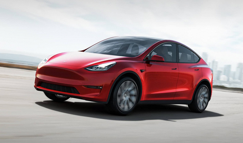 «Сбер» запустил онлайн-продажу электромобилей Tesla в России с доставкой в день покупки