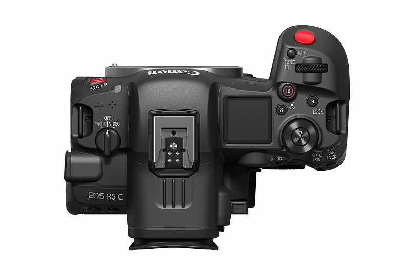 Canon EOS R5 — первая полнокадровая камера Canon, которая поддерживает внутреннюю видеозапись в формате 8K RAW 