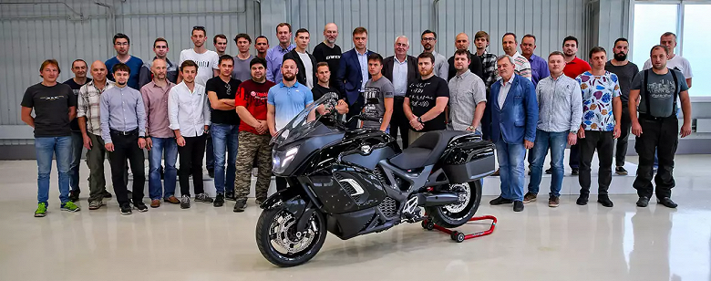 Российский электромотоцикл Aurus: какой он, а также кто и когда его получит