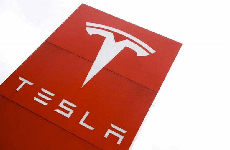 Tesla отзывает 26 681 электромобиль из-за программной ошибки, связанной с обогревом лобового стекла