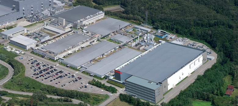 Toshiba расширит производство силовых полупроводниковых изделий, построив фабрику, рассчитанную на 300-миллиметровые пластины