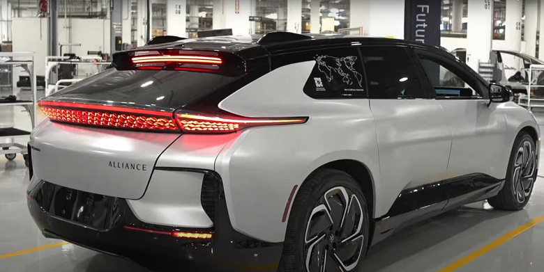 Presented serial electric car Faraday Future FF 91 with 11 screens and acceleration to “hundreds” in 2.39 s