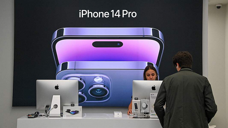 Россияне «наелись» iPhone 14? Спрос на телефоны Apple упал в 2,5 раза
