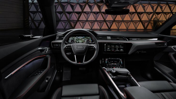 Представлен совершенно новый Audi Q8 e-tron