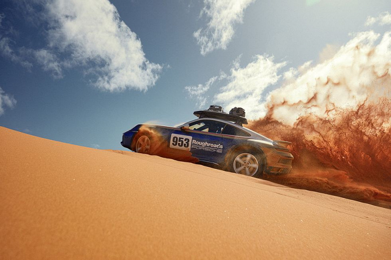 240 км/ч, регулируемый клиренс и разгон от 0 до 100 км/ч за 3,4 с. Представлен внедорожник Porsche 911 Dakar