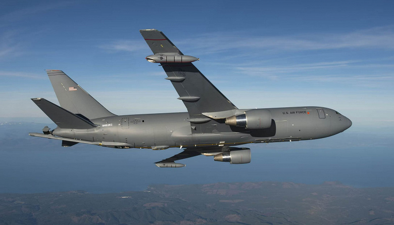Boeing KC-46A Pegasus установил рекорд беспосадочного перелёта: он пролетел почти 26 000 км