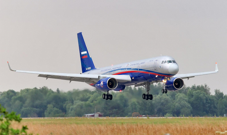 Первый новый самолёт Ту-214 планируется поставить в 2023 году. План Минпромторга — производить по 20 таких лайнеров к 2026 году