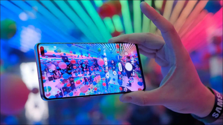 Samsung ради удешевления теперь отдаёт предпочтение ЖК-экранам для своих смартфонов
