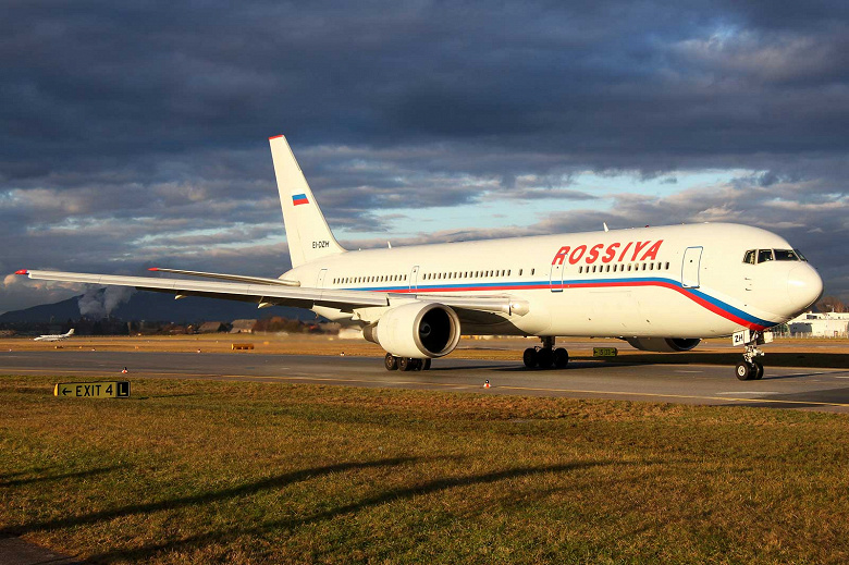 Это сильно ударит по гражданской авиации РФ: Boeing прекратил работать в России
