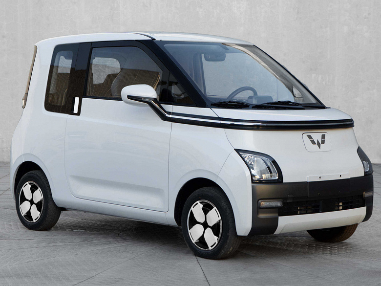 Создатели хитового электромобиля Wuling Hongguang Mini EV за 4500 долларов разработали новый электромобиль AirEV. Он тоже будет недорогим