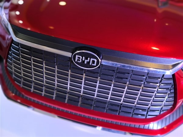 One of the largest automakers in China has stopped the production of conventional gasoline cars.  BYD completely switched to the production of hybrids and electric vehicles