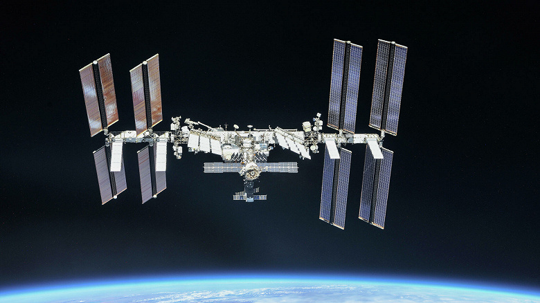 Роскосмос: на затопление Международной космической станции уйдёт больше года