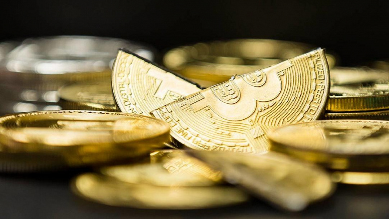 Bitcoin так и не может подняться выше $40 000. Актуальные курсы криптовалют
