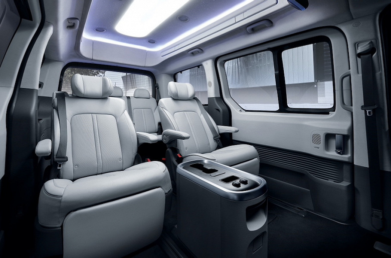 Presented minivan Hyundai Staria Lounge Limousine