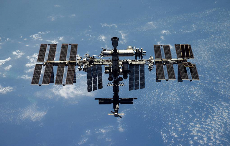 Роскосмос: состояние МКС позволяет использовать её и после 2024 года