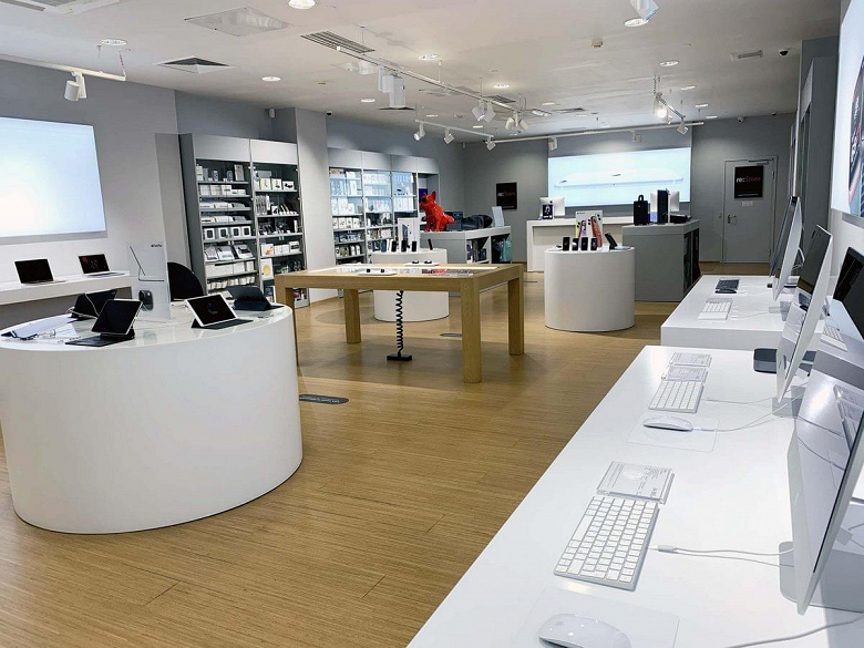 re:Store и iPort, продающие технику Apple в России, начали закрывать убыточные магазины