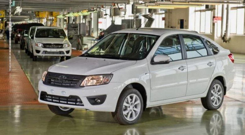 22% россиян считают, что в выпуске &laquo;антикризисных&raquo; авто без подушек безопасности и ABS нет ничего страшного. 39% опрошенных говорят о деградации российского автопрома