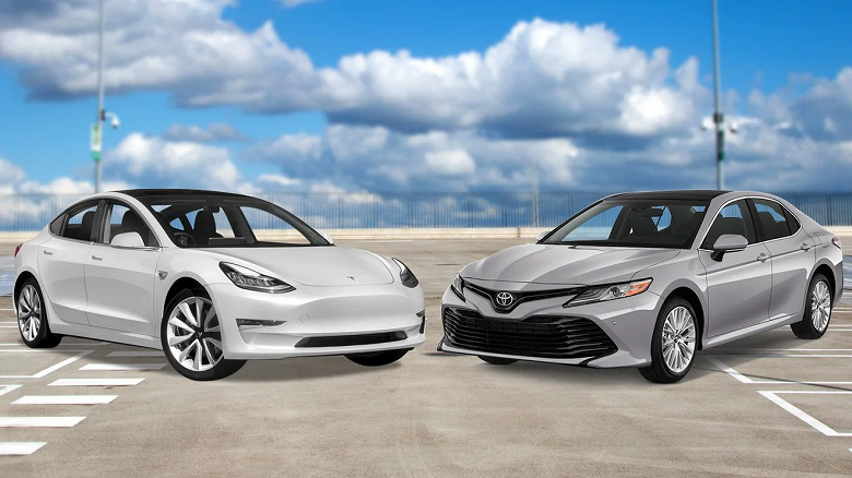 Toyota Corolla против Tesla Model 3. Названы самые продаваемые автомобили в мире