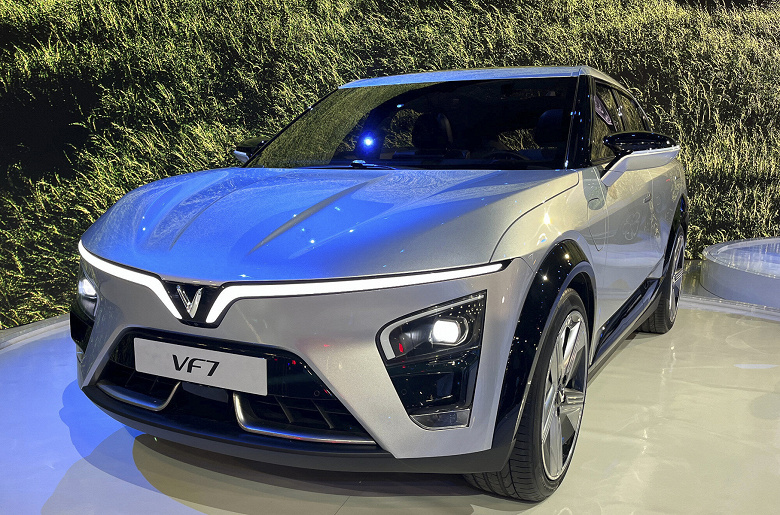 Создатель «Мивины» выводит на российский рынок свои электромобили. Запатентована модель VinFast VF7