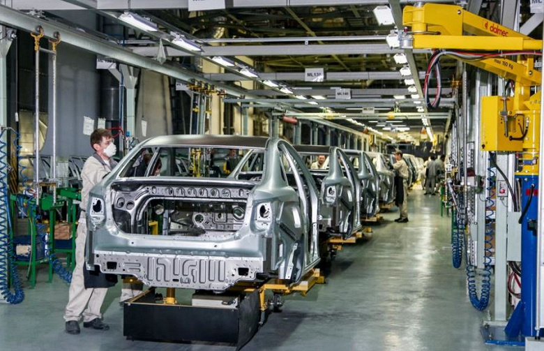 «АвтоВАЗ» наконец-то возобновил производство после пяти простоев подряд. Первые товарные Granta сойдут с конвейера 8 июня