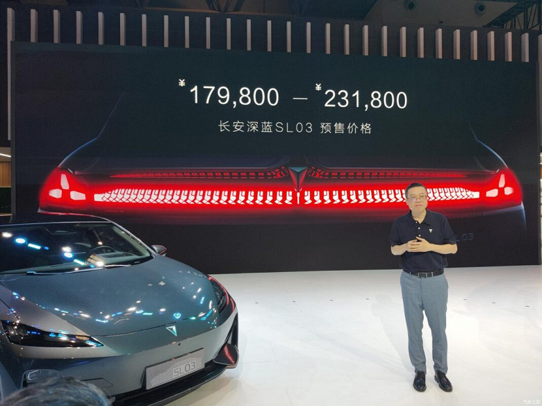 700 км на одной зарядке, 258 л.с. и цена всего 27 000 долларов. В Китае стартовали продажи электромобиля Changan Shenlan SL03, он практически в два раза дешевле Tesla Model 3