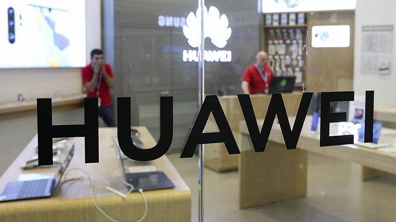 Так вернулась или нет? Huawei начала избавляться от российских сотрудников